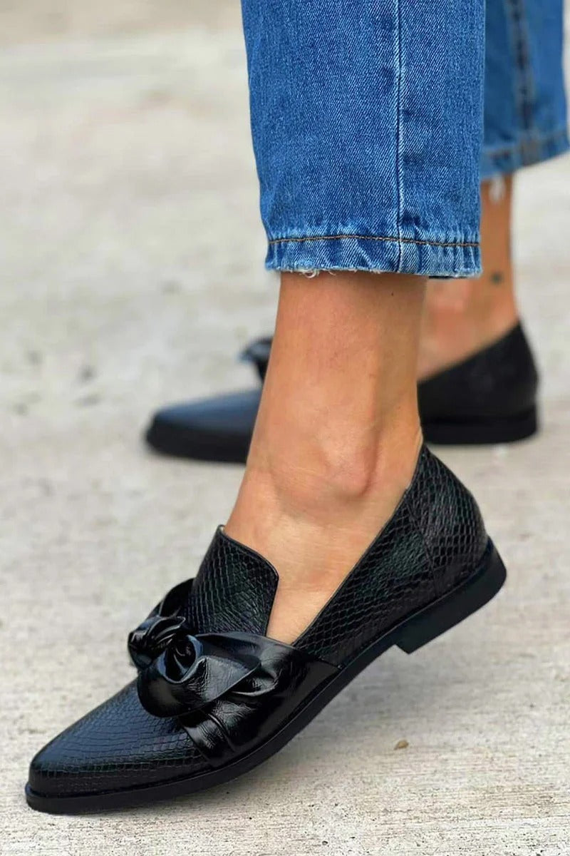 Bow Loafers Snakeskin Print PU Leather Statement Slip-On Design