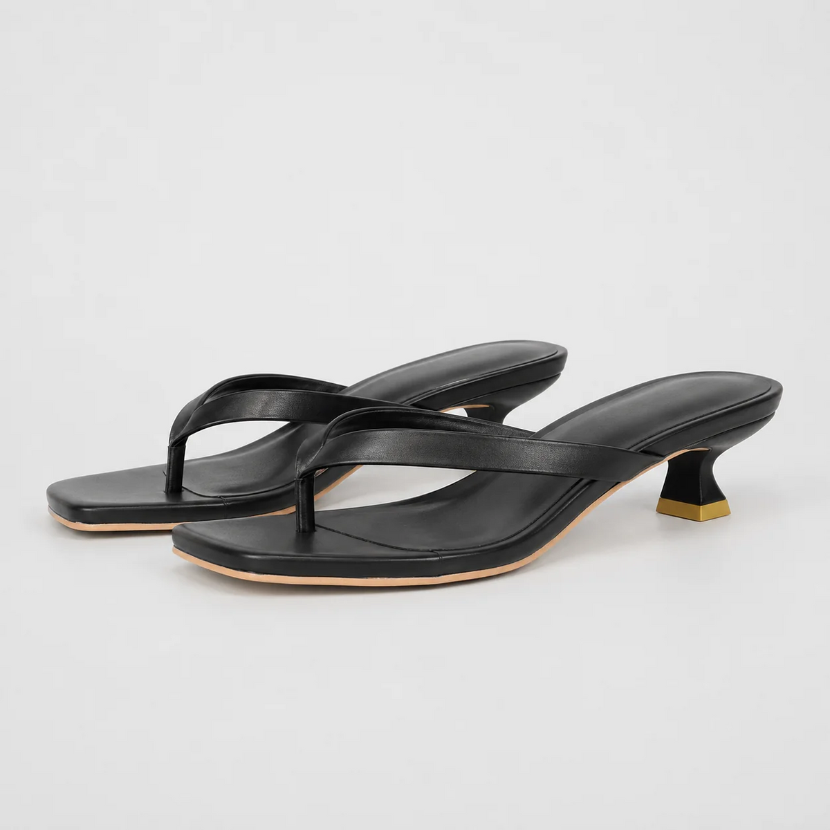 Toe-Post Kitten Heel Sandals Comfortable Low Heel Classic Design Cushioned Insole